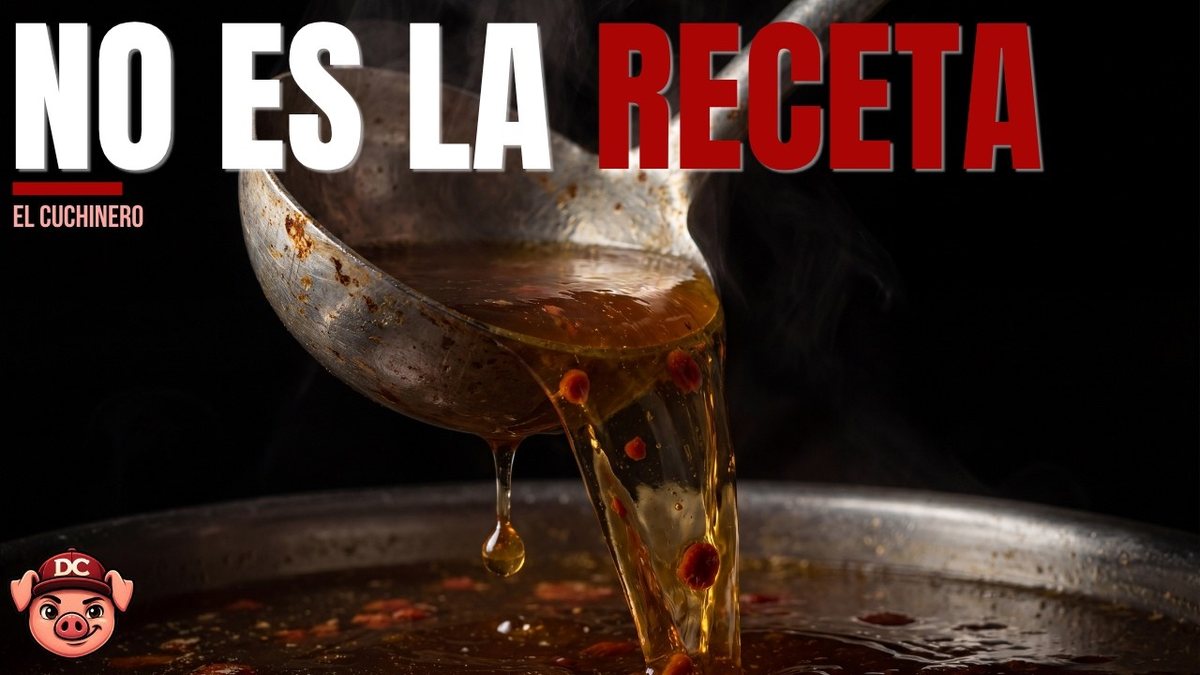 Olla de cocido de bar a fuego lento con garbanzos, carne, huesos y verdura tostada