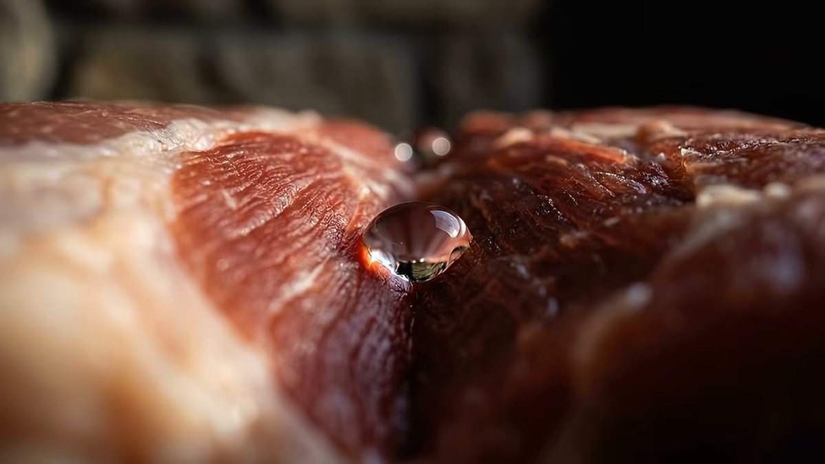 Lo que se come la carne no es el tiempo: fotograma del vídeo de El Cuchinero