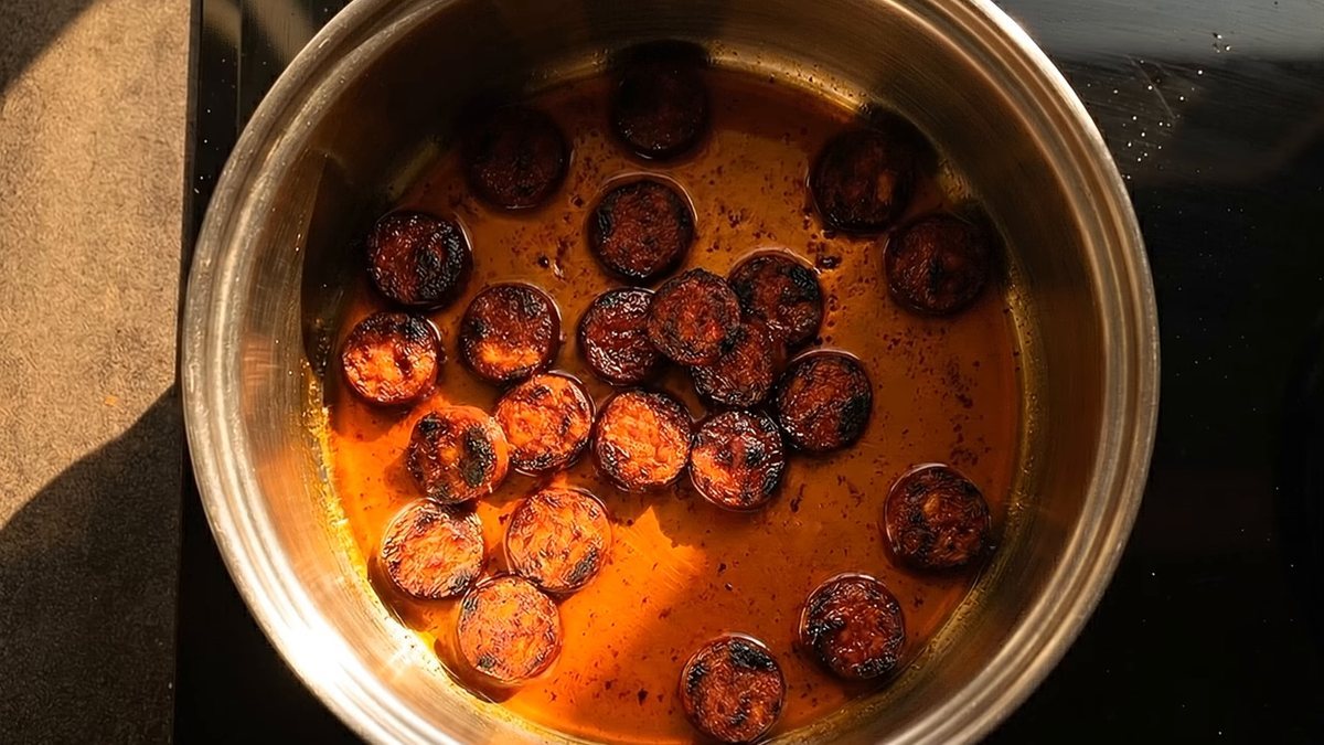 La grasa del chorizo: dentro o flotando: fotograma del vídeo de El Cuchinero