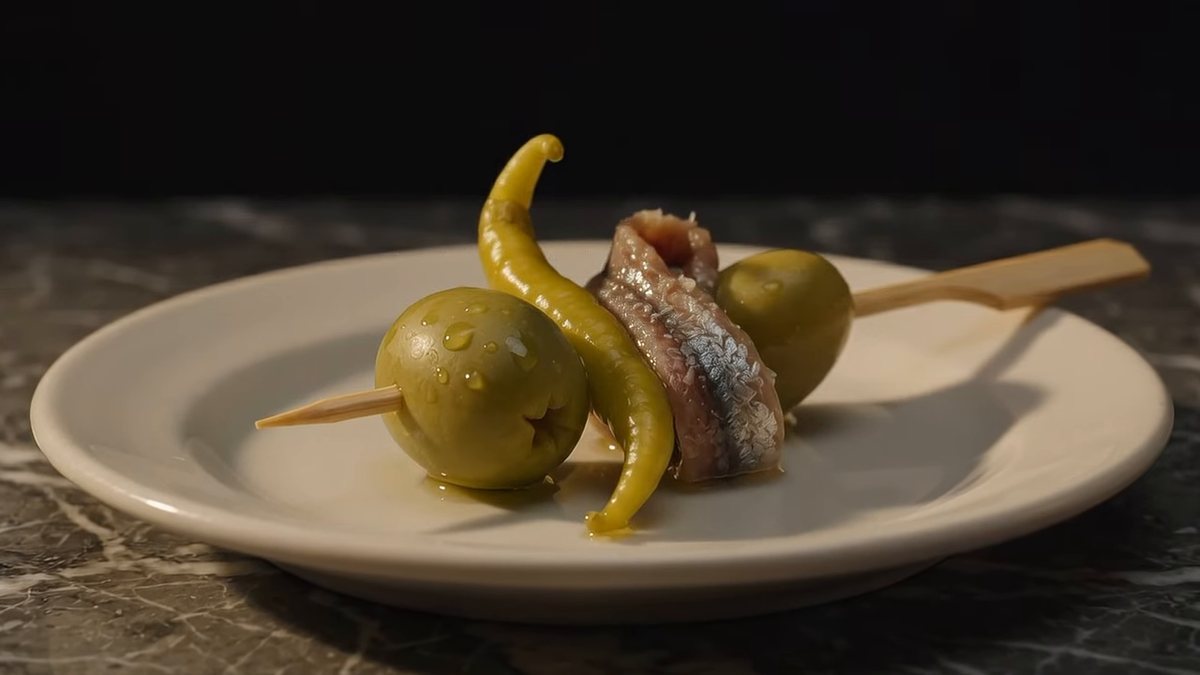 Falta una pieza, y no es de cocina: fotograma del vídeo de El Cuchinero